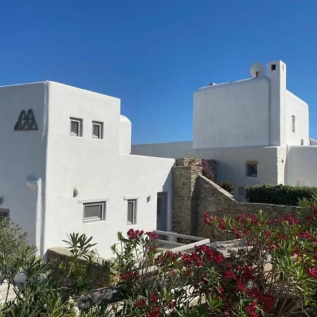 Luxurious Villa Oasis In Paros Βίλα