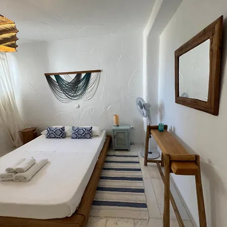 Luxurious Villa Oasis In Paros Βίλα *