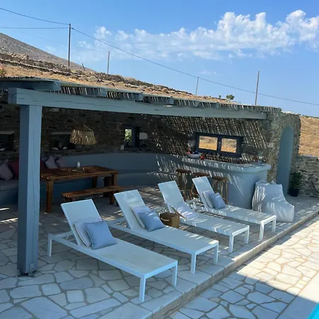 Luxurious Villa Oasis In Paros Βίλα