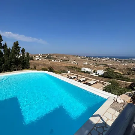 Luxurious Villa Oasis In Paros Βίλα