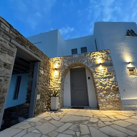 Luxurious Villa Oasis In Paros Βίλα *