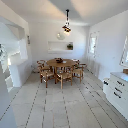 Luxurious Villa Oasis In Paros Βίλα *
