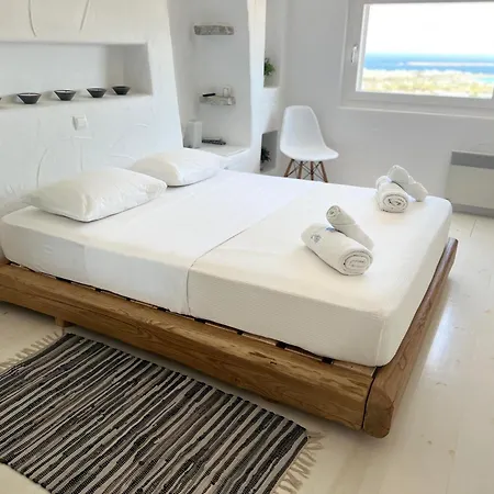 Luxurious Villa Oasis In Paros Βίλα
